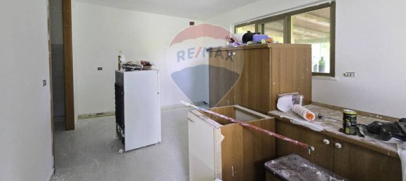 4 bedrooms House in Pescara, Italy No. 33787 45