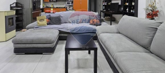 4 bedrooms House in Pescara, Italy No. 33787 2