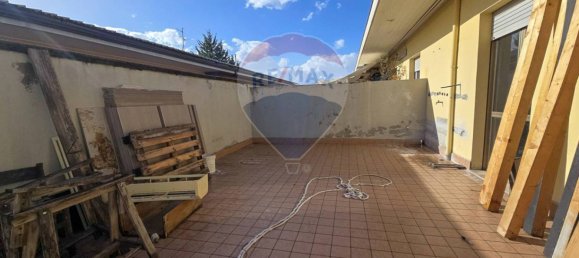 4 bedrooms House in Pescara, Italy No. 33787 22