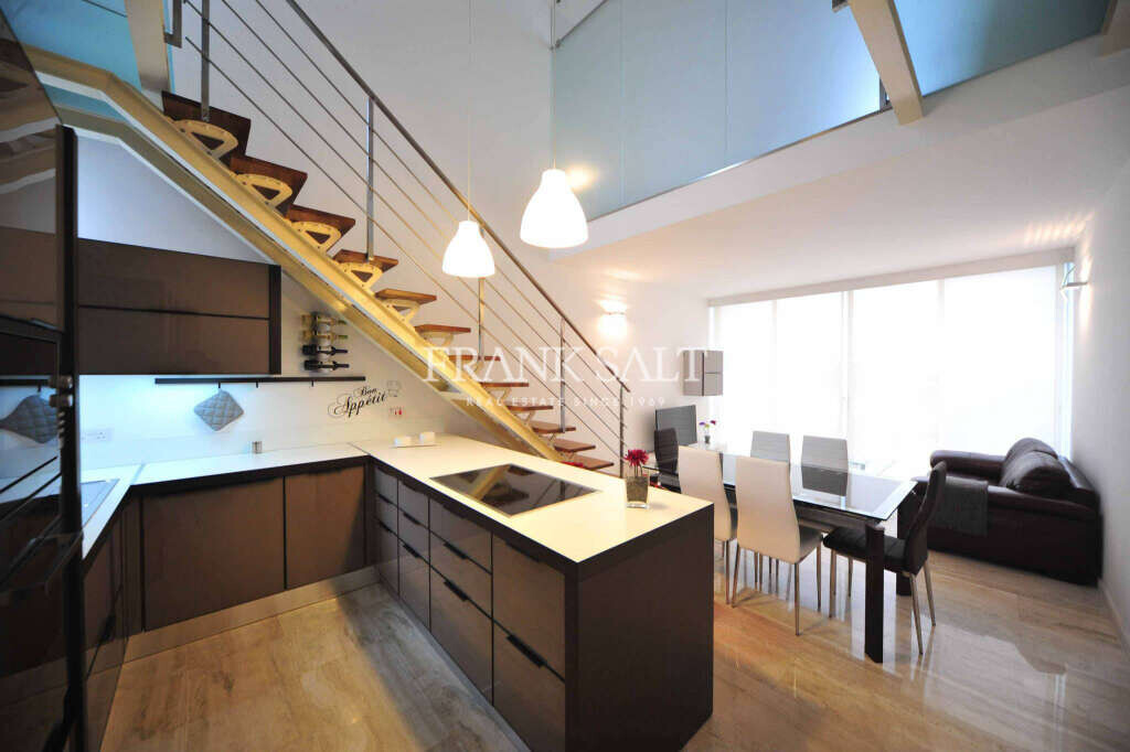 Apartamento T3 em Saint Julian's, Malta N.º 8654