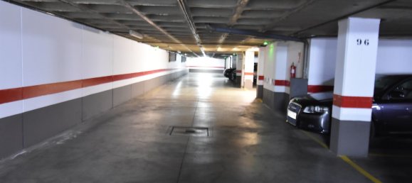  مرآب في Andalusia, Spain 32متر مربع رقم 159742 5