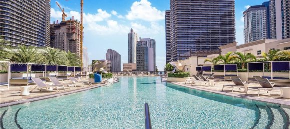 1 dormitorio propiedad comercial en alquiler en Miami, Miami-Dade, Florida, USA № 615183 2