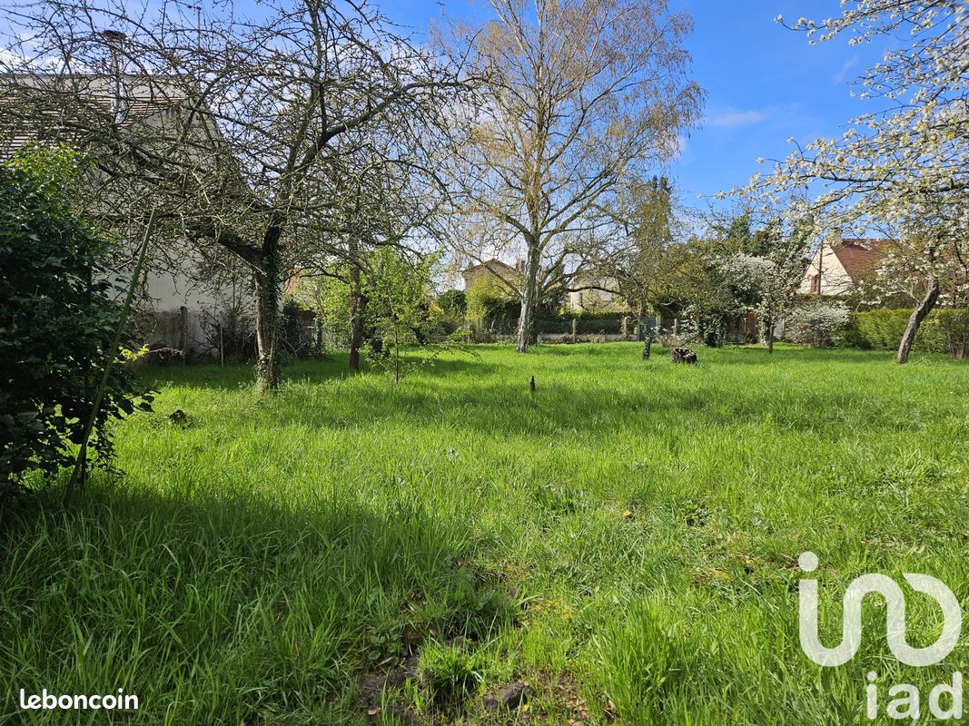 Земельный участок 514м² в Сен-Лё-ла-Форе, Франция № 117436