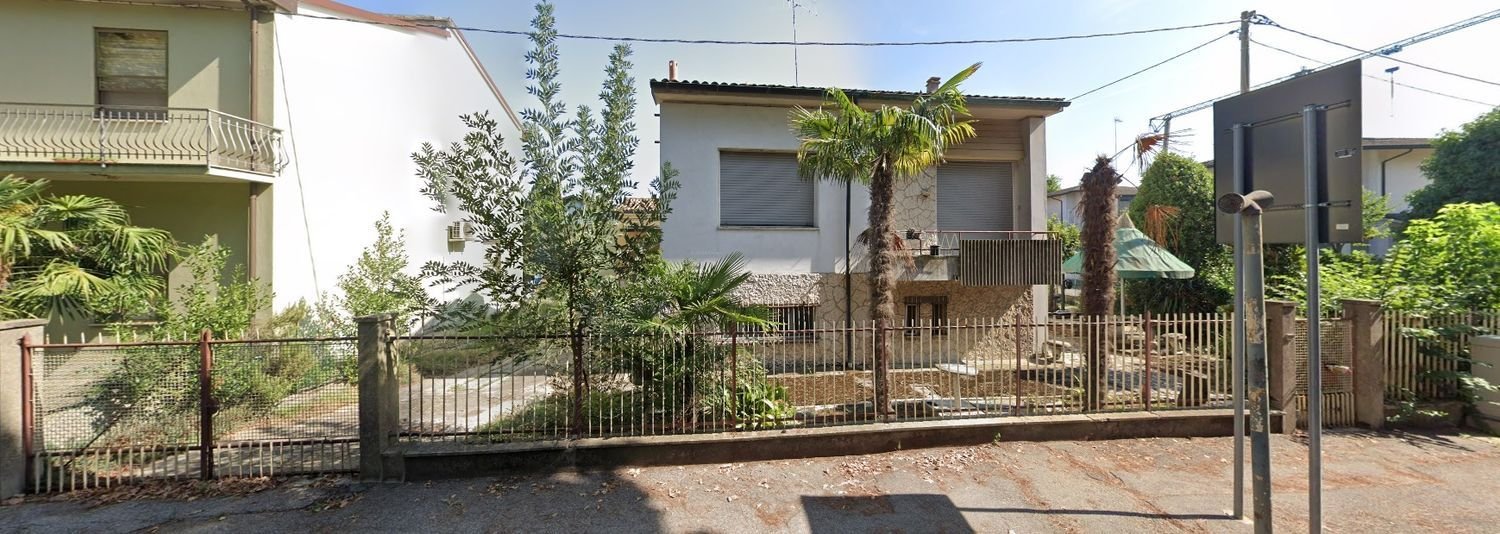 Casa de 8 divisões em Ravenna, Italy N.º 307106