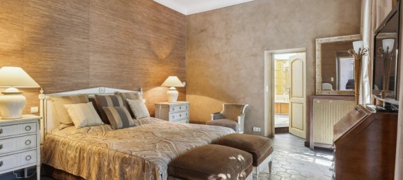 9 bedrooms Villa in Grasse, France No. 1568 5