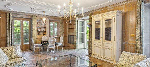 9 bedrooms Villa in Grasse, France No. 1568 11