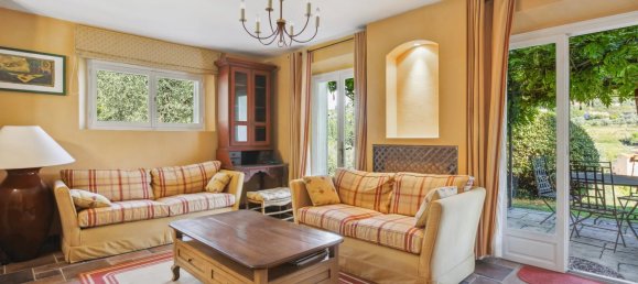 9 bedrooms Villa in Grasse, France No. 1568 9