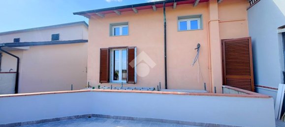 3 bedrooms House in Montemurlo, Italy No. 322180 7