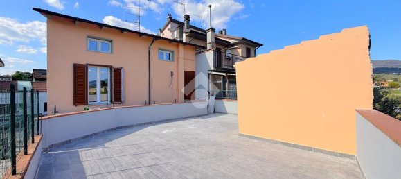 3 bedrooms House in Montemurlo, Italy No. 322180 5