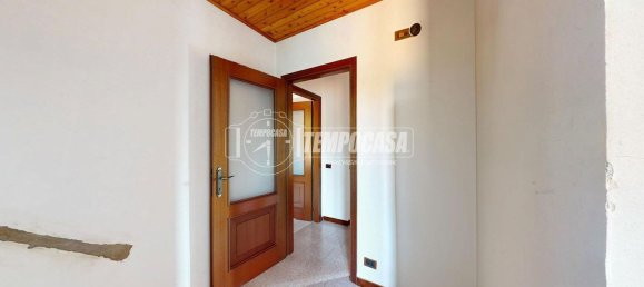 3 rooms Duplex in Olgiate Comasco, Italy No. 313817 20