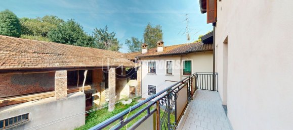 3 rooms Duplex in Olgiate Comasco, Italy No. 313817 7