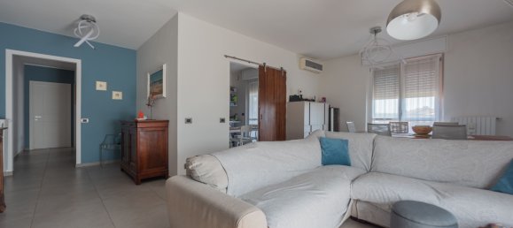 8 rooms Apartment in Asti, Italy No. 374401 2