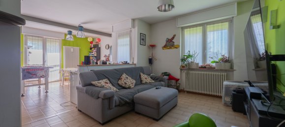 8 rooms Apartment in Asti, Italy No. 374401 4