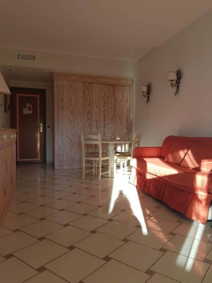 Apartamento de 2 habitaciónes en Castiglione della Pescaia, Italy No. 27342