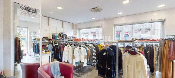 5 rooms Commercial property in Turin, Italy No. 375272 7