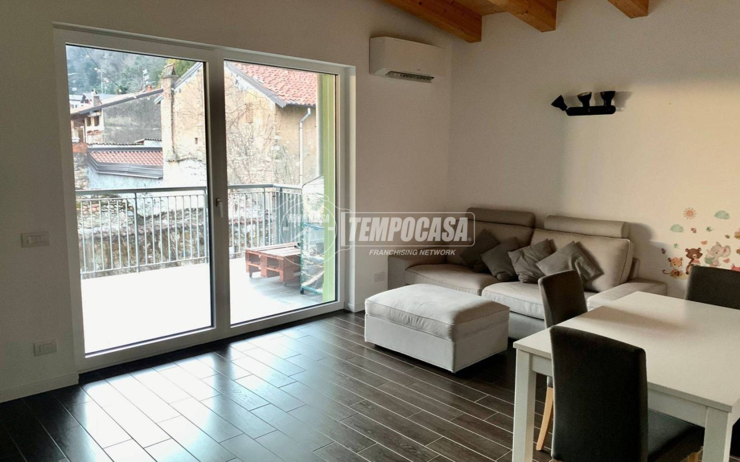 Apartamento T2 em Induno Olona, Italy N.º 367113