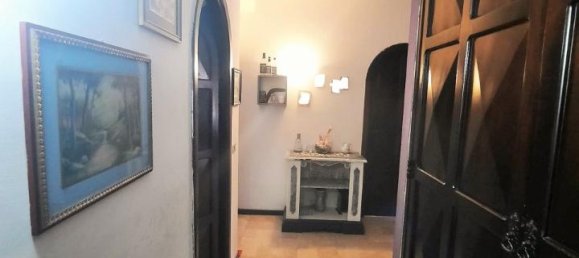 6-Zimmer Wohnung in Palermo, Italy, Nr. 13702 3