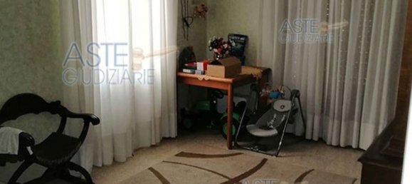 11 rooms House in Rome, Italy No. 13082 3