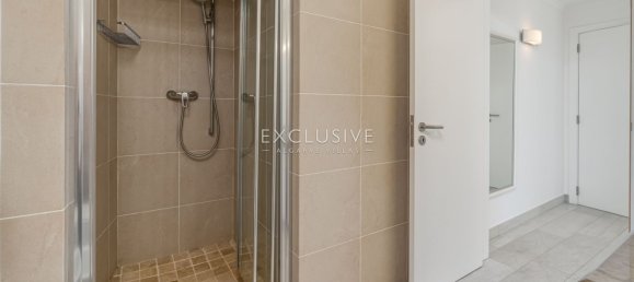 Вилла с 6 спальнями в Луш, Португалия № 121407 27