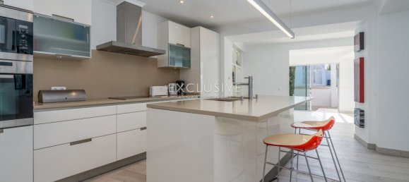 Вилла с 6 спальнями в Луш, Португалия № 121407 20