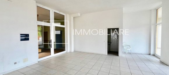 100m² Commercial property in Jesolo, Italy No. 91420 4