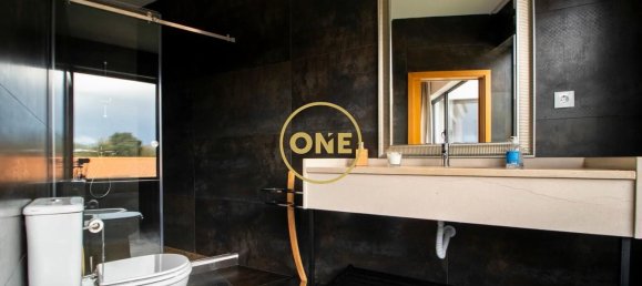 3 Schlafzimmer Haus in Maia, Portugal, Nr. 52493 17