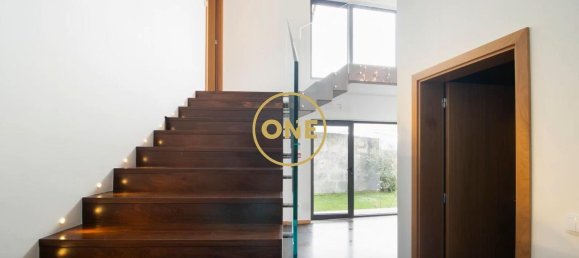 3 Schlafzimmer Haus in Maia, Portugal, Nr. 52493 13