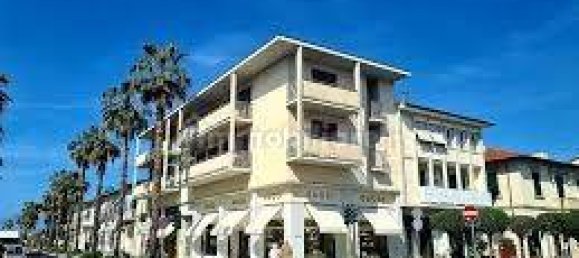 5 bedrooms Villa in Forte dei Marmi, Italy No. 72376 11