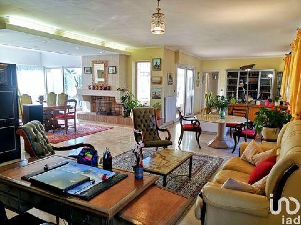 4 bedrooms Condo in Nimes, France No. 35974