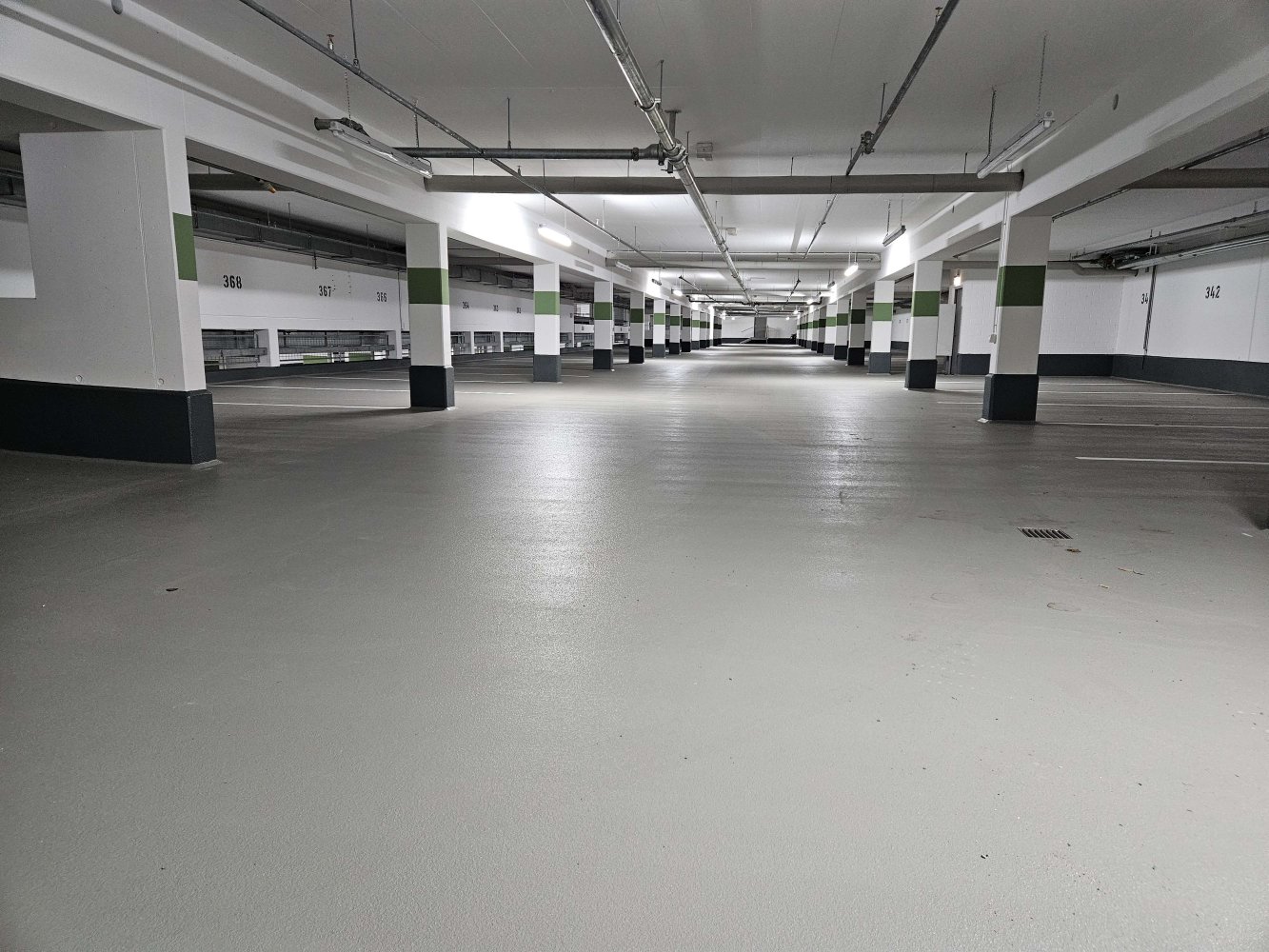 Parkplatz in München, Germany, Nr. 318404