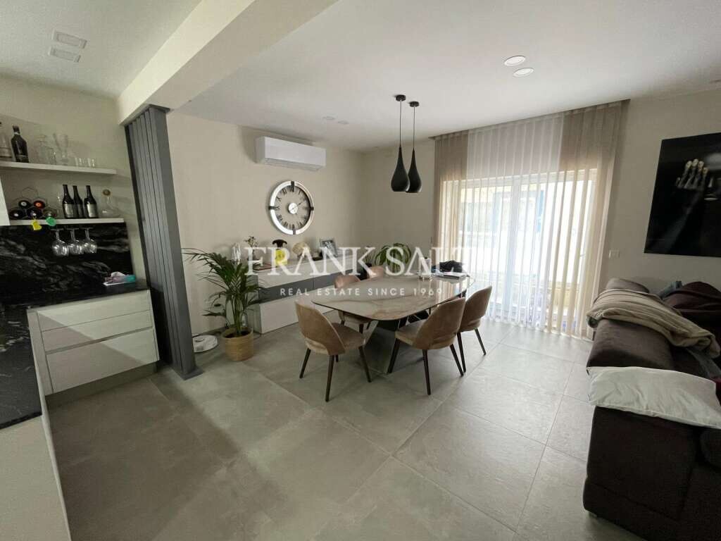 Apartamento de 3 dormitorios en Mosta, Malta No. 11620