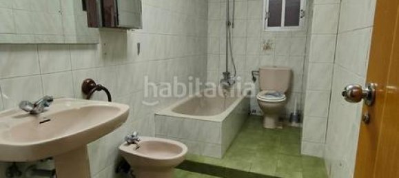 4 bedrooms Apartment in Zaragoza, Spain No. 187234 17