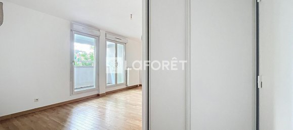 1 bedroom Apartment in Villejuif, France No. 182163 3