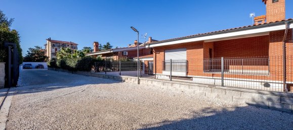 Casa de 4 habitaciónes en Rome, Italy No. 46220 38