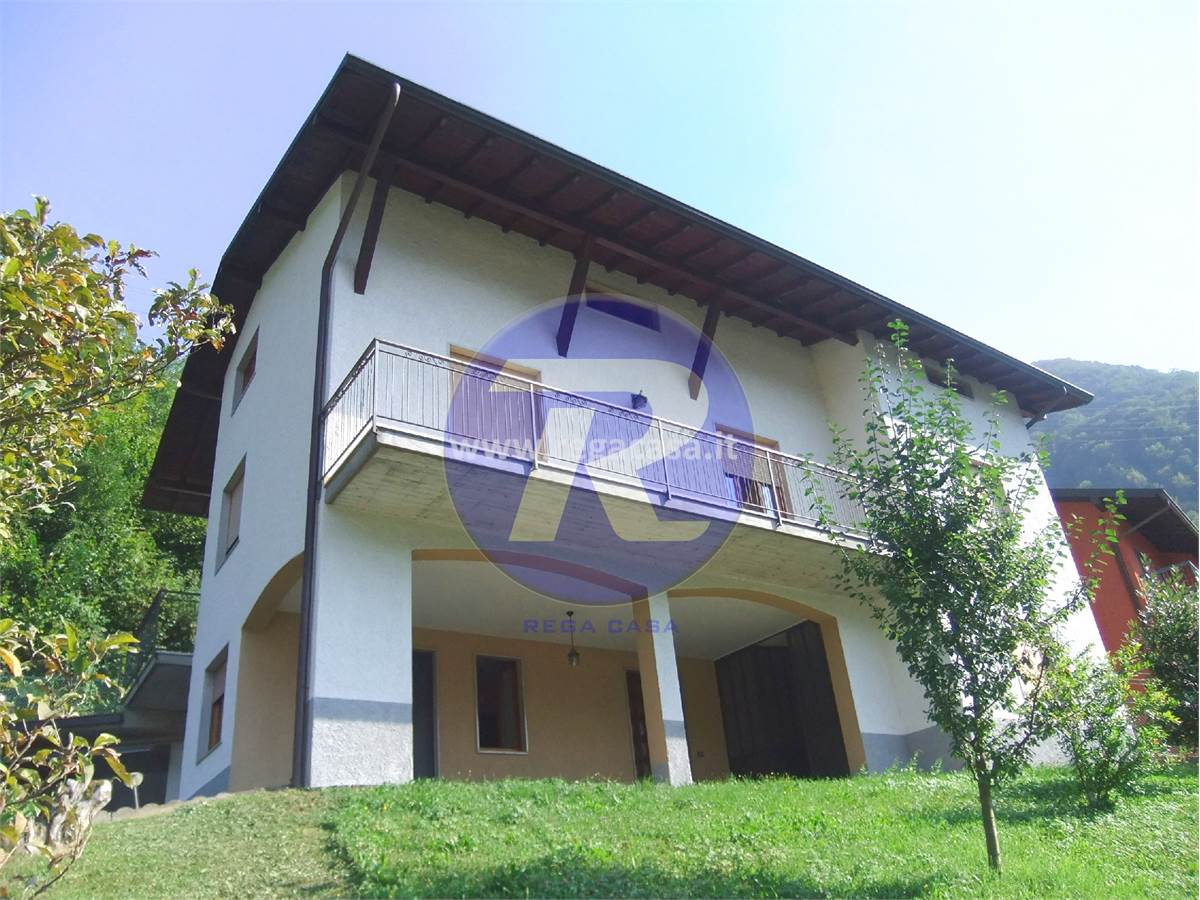 3 bedrooms Villa in Sedrina, Italy No. 309521