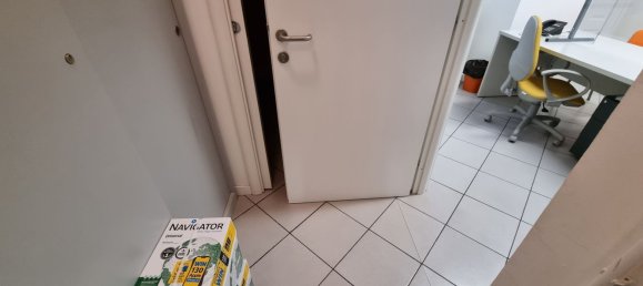 Bureau à Villa Guardia, Italy 92m² No. 199363 2