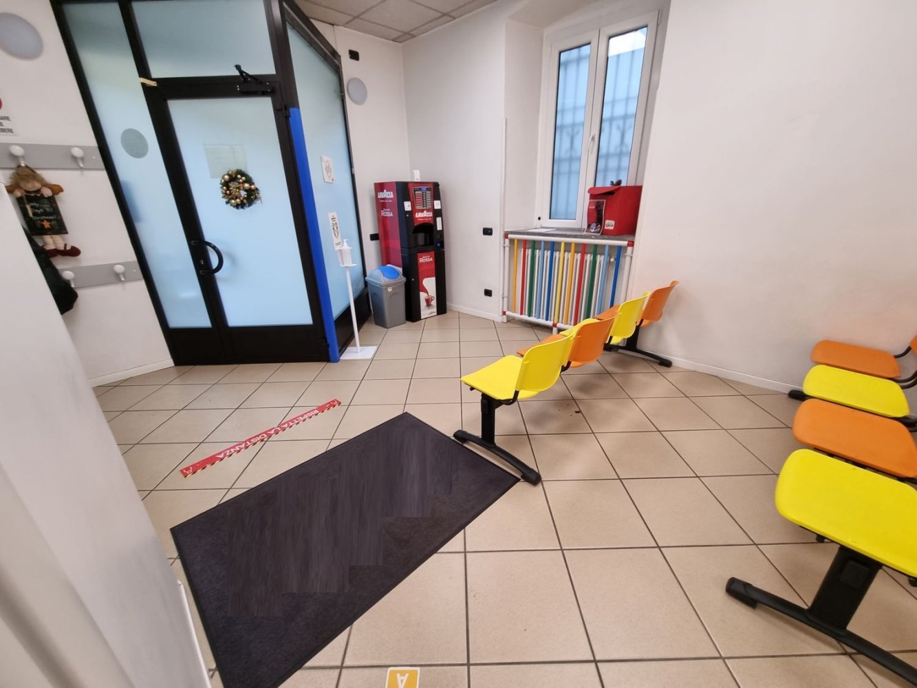 Bureau à Villa Guardia, Italy 92m² No. 199363