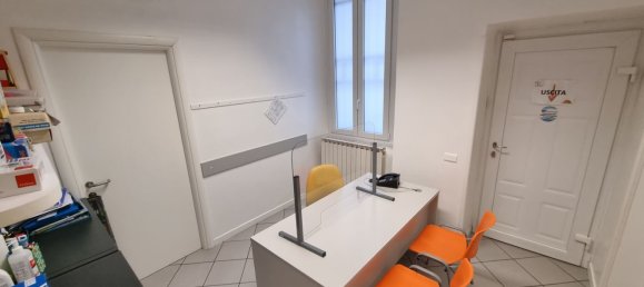 Bureau à Villa Guardia, Italy 92m² No. 199363 25