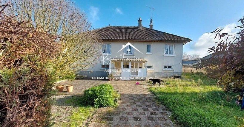 5 chambres Maison à Richelieu, France No. 94254