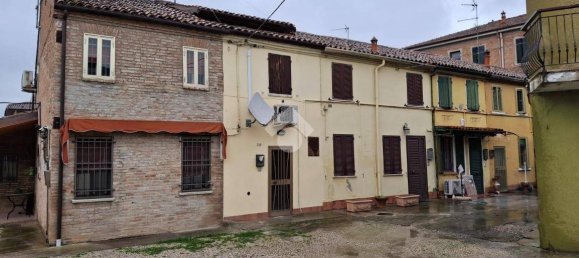 1 bedroom House in Ferrara, Italy No. 374209 3