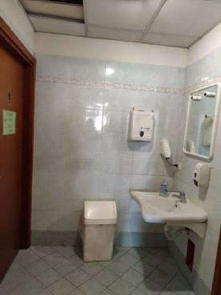  عقار تجاري في Lendinara, Italy 81متر مربع رقم 278157