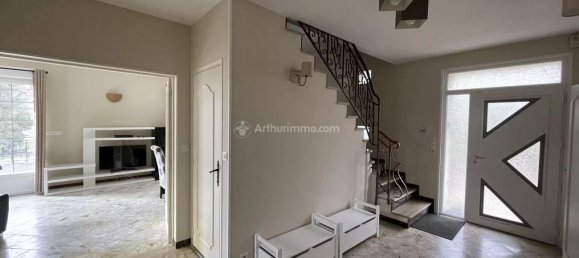 Casa de 4 dormitorios en Neufchateau, France No. 92136 5