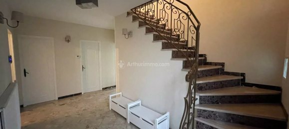 Casa de 4 dormitorios en Neufchateau, France No. 92136 3