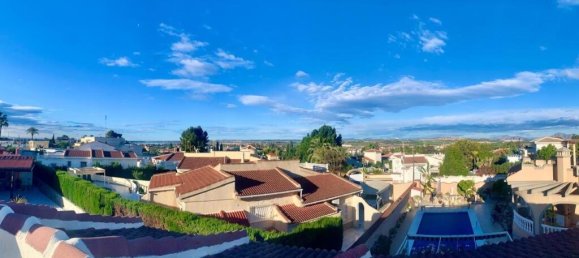 Villa de 4 dormitorios en Ciudad Quesada, Spain No. 171489 3