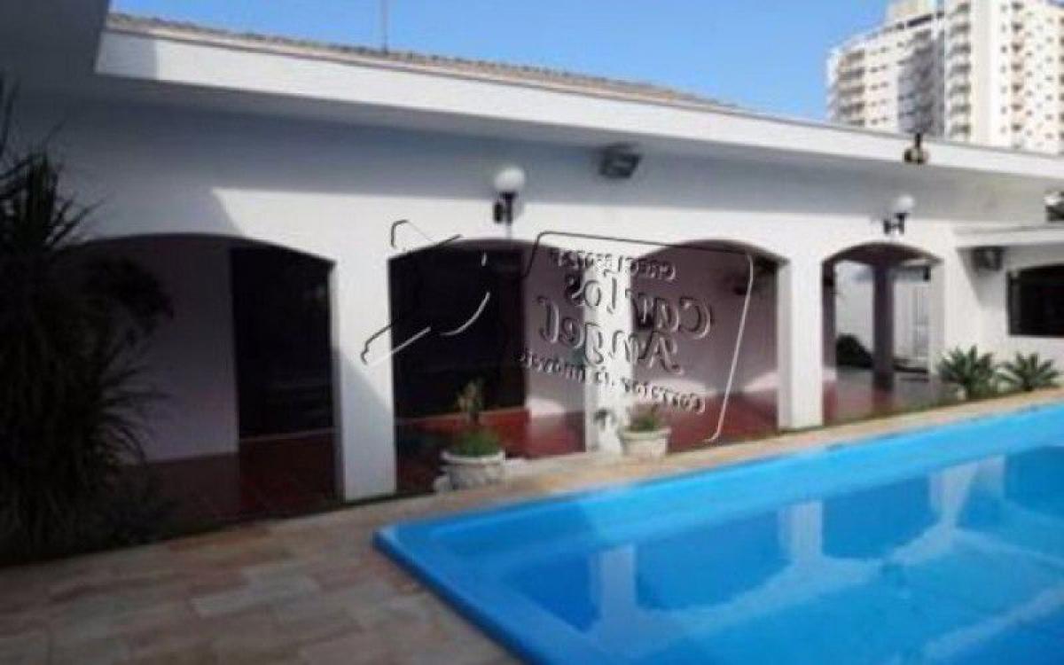 Casa de 4 dormitorios en Sao Paulo, Brazil No. 445084