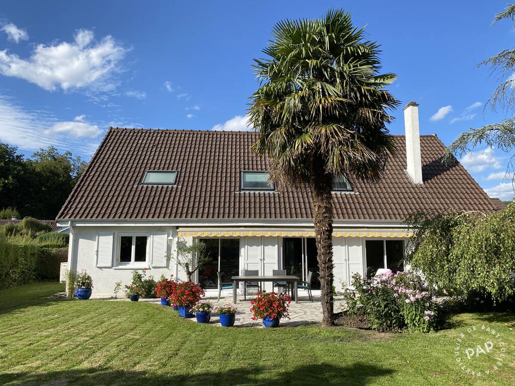 5 bedrooms House in Santeny, France No. 358269