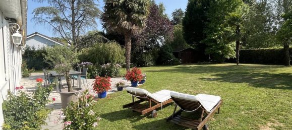 5 bedrooms House in Santeny, France No. 358269 3