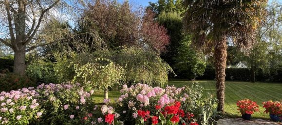 5 bedrooms House in Santeny, France No. 358269 2