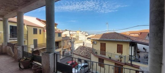 5 rooms House in Satriano, Italy No. 32897 2