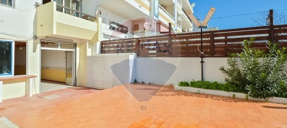 91m² Commercial property in Monte Gordo, Portugal No. 69741 3